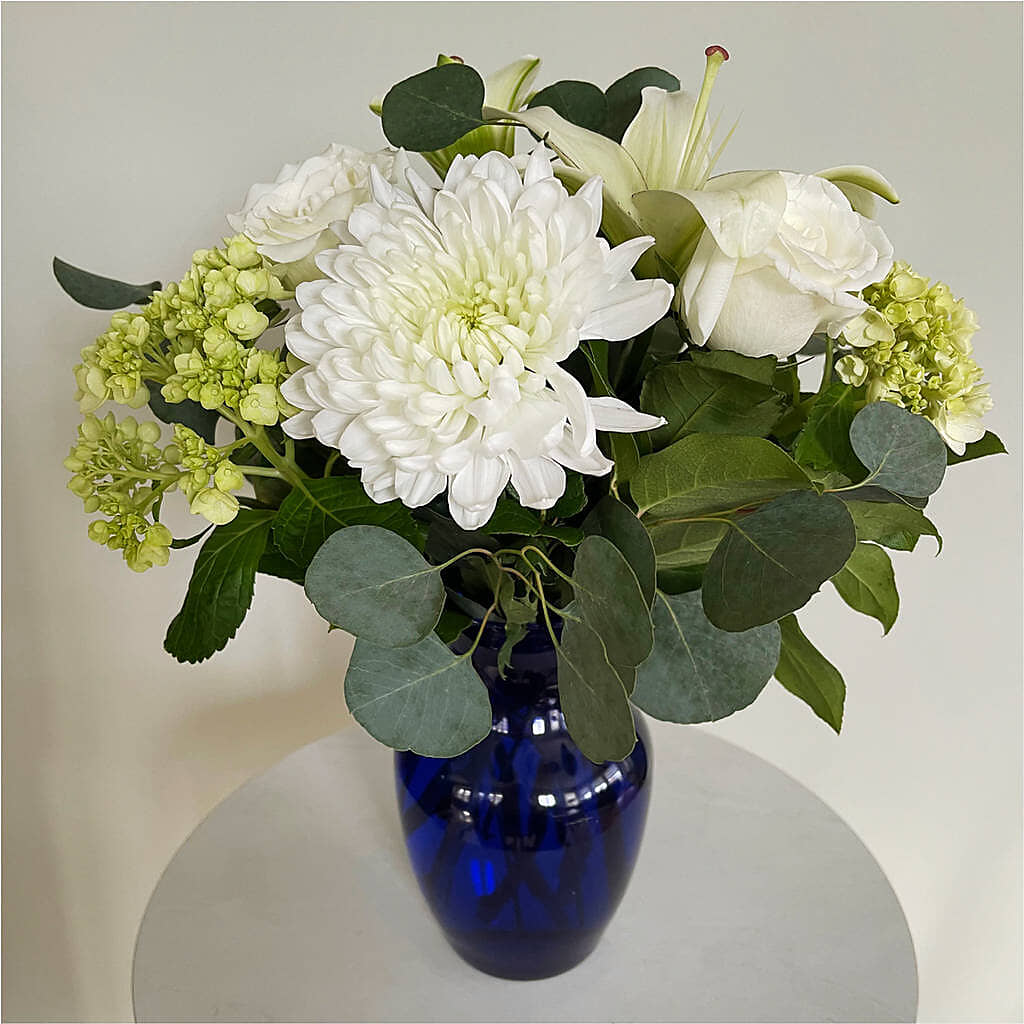 Snowy Dreams Bouquet – THE FLORAL SHOP BY LOWE'S NURSERY, Morganton NC