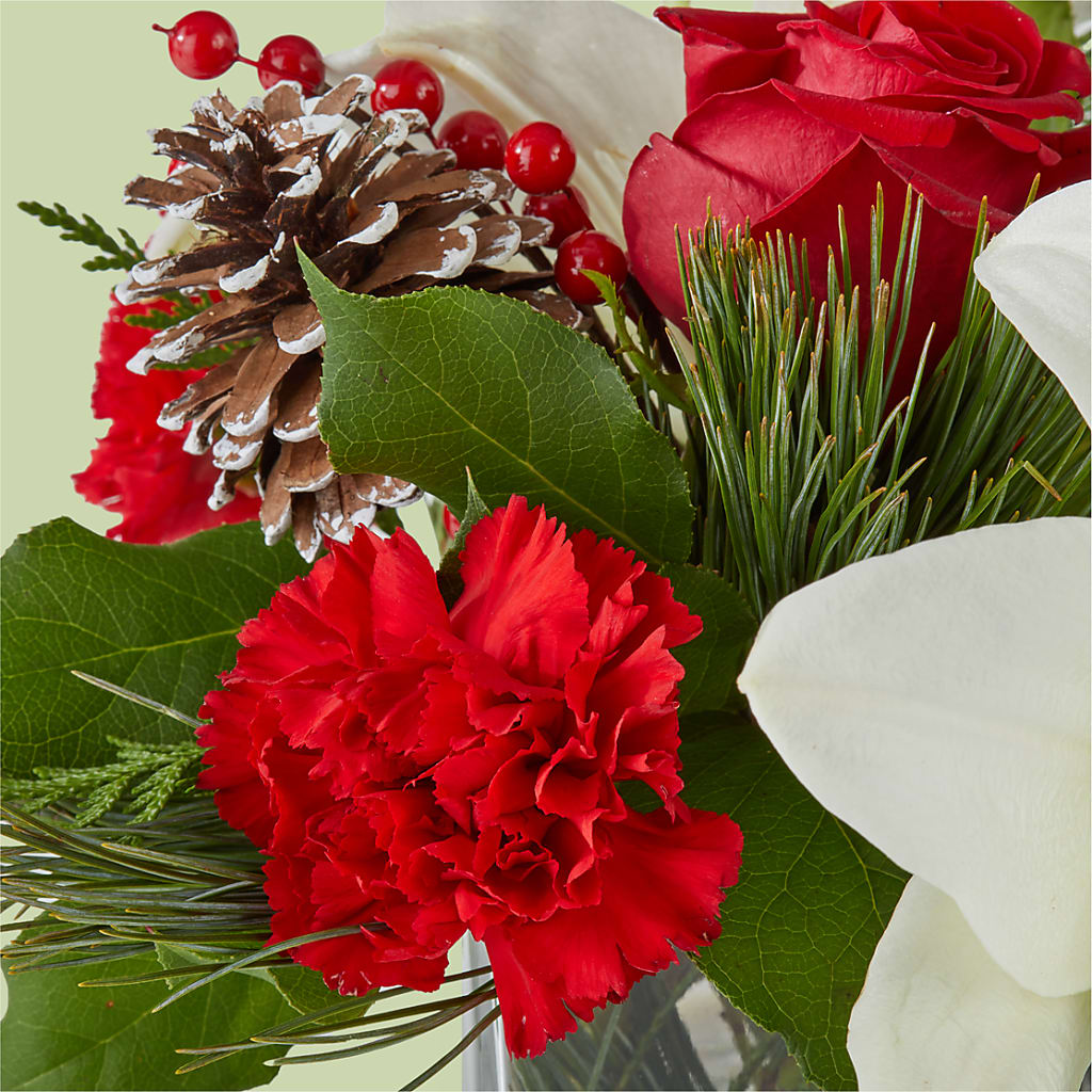 Glistening Icicles Bouquet – THE FLORAL SHOP BY LOWE'S NURSERY, Morganton NC